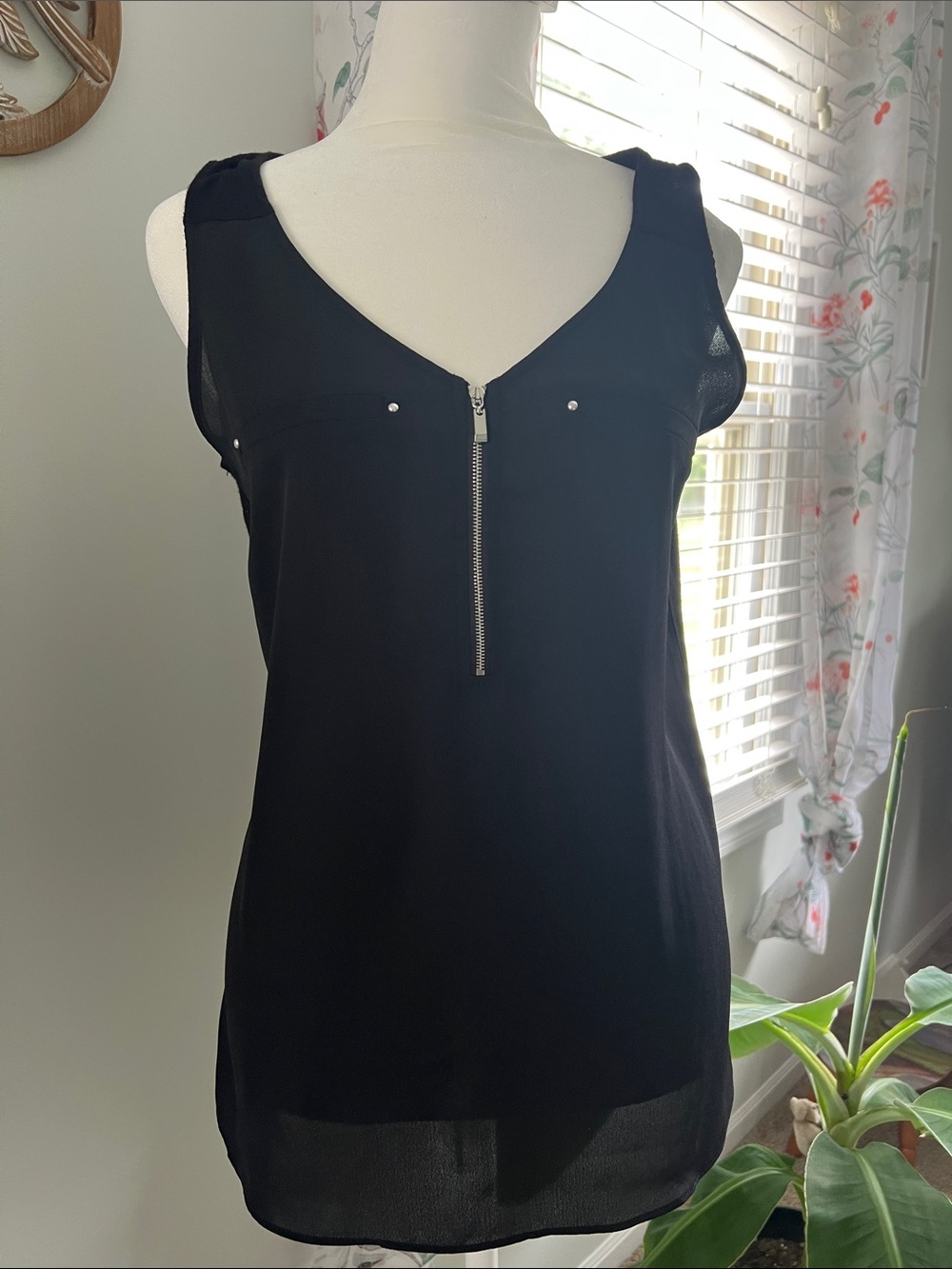 Sleeveless Black V-Neck Zip Front Camisole